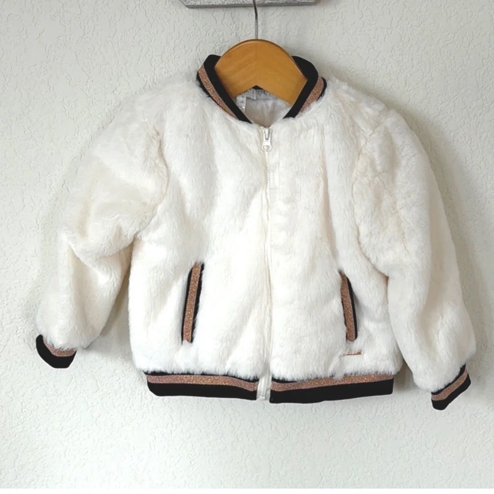 Tahari white puffer